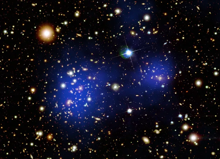 Materia oscura sobre fondo de estrellas